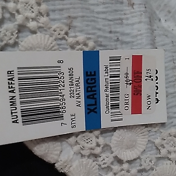 Style & co dressy off-white/cream beige top with 3/4 flaired sleeves, size XL. - Picture 7 of 7